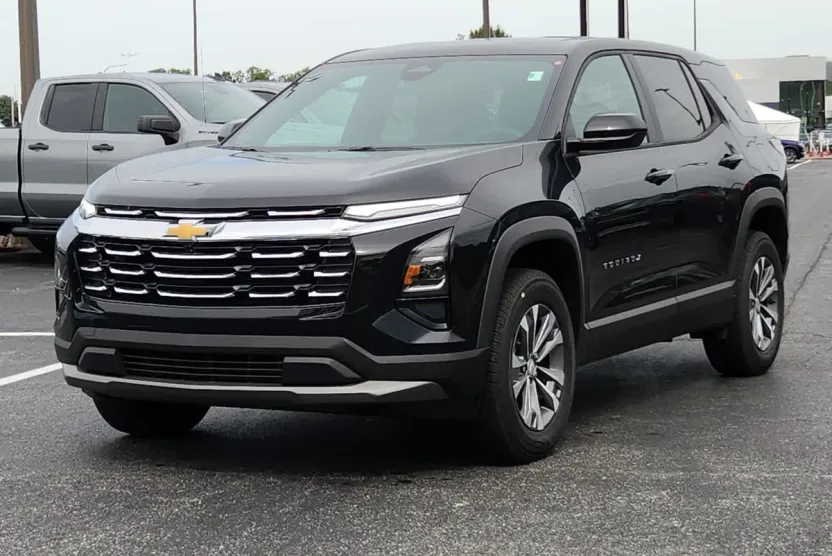 2026 Chevrolet Equinox LT photo 1