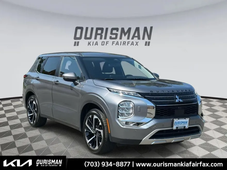 2022 Mitsubishi Outlander SE photo 1
