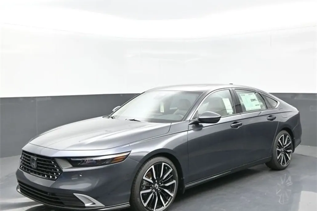 2025 Honda Accord Hybrid Touring photo 1