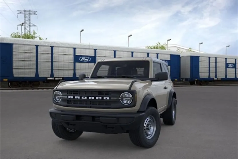 2025 Ford Bronco Base photo 1