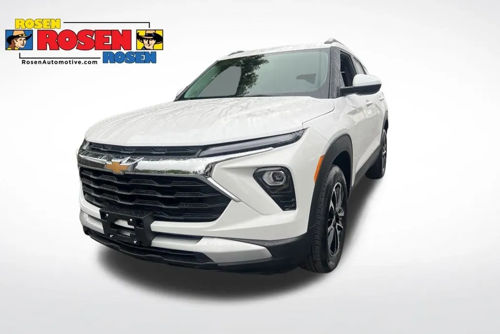 2024 Chevrolet Trailblazer LT photo 1