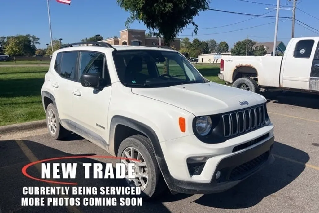 2022 Jeep Renegade Latitude photo 1