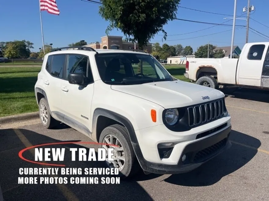 2022 Jeep Renegade Latitude photo 1