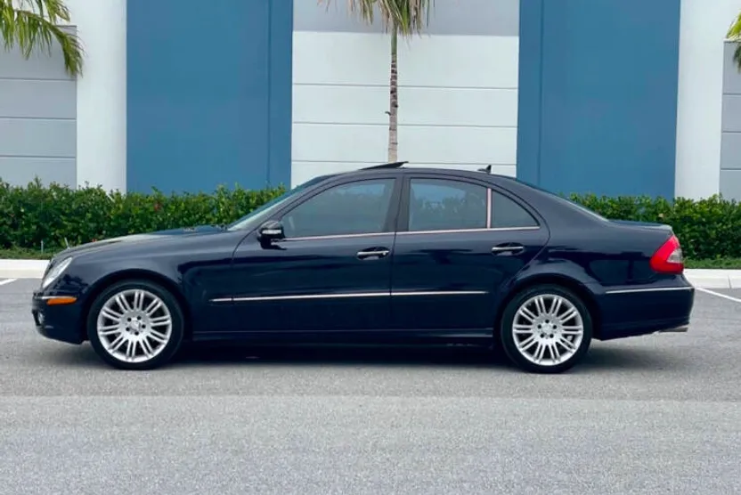 2008 Mercedes Benz E 350 4MATIC photo 1