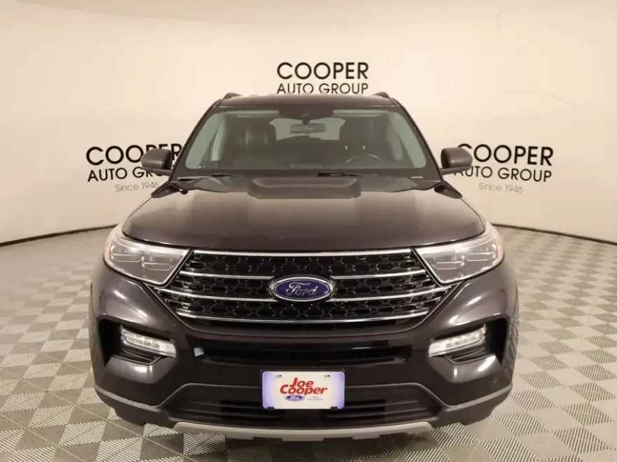 2021 Ford Explorer XLT photo 1