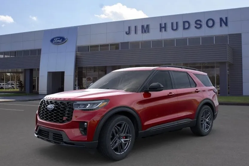 2025 Ford Explorer ST photo 1