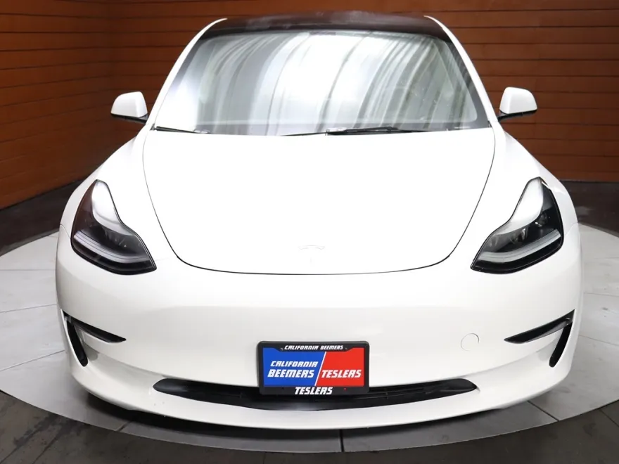 2022 Tesla Model 3 Long Range photo 1