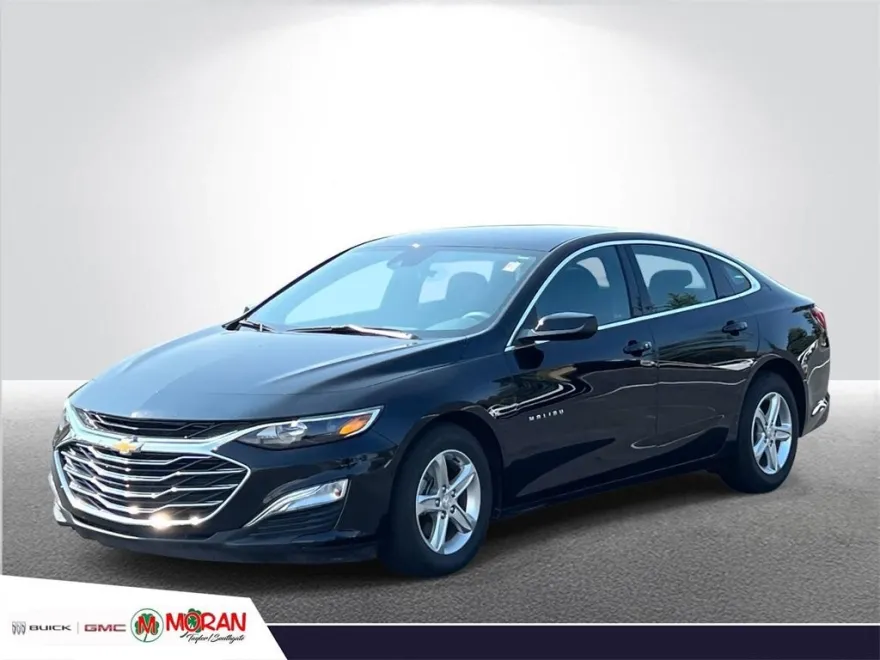 2022 Chevrolet Malibu LS photo 1