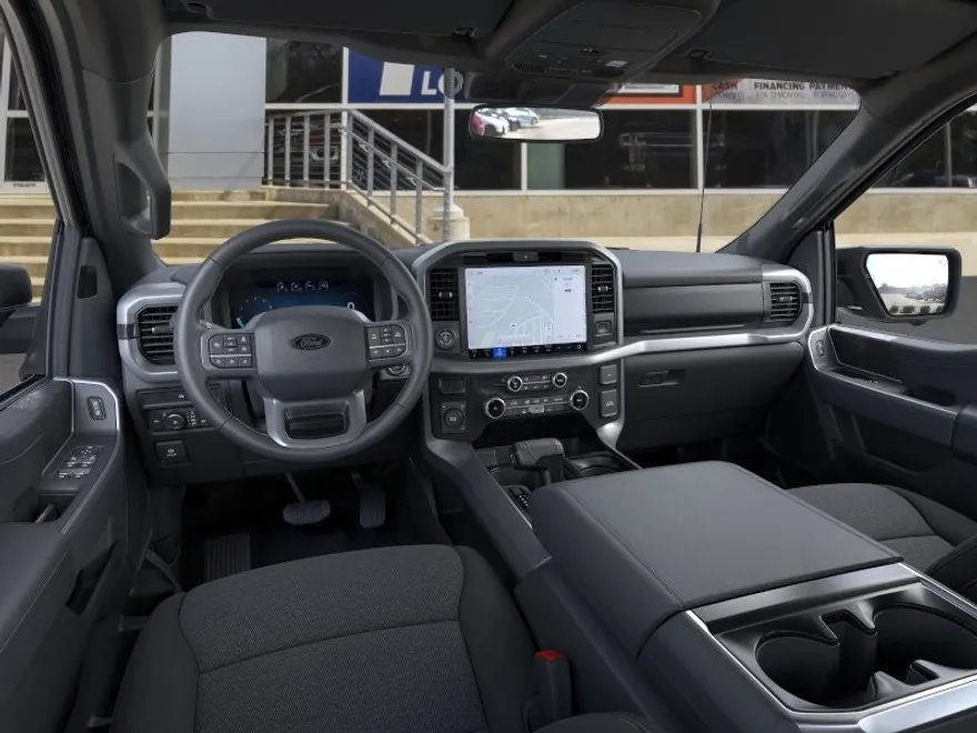 2025 Ford F-150 XLT photo 9