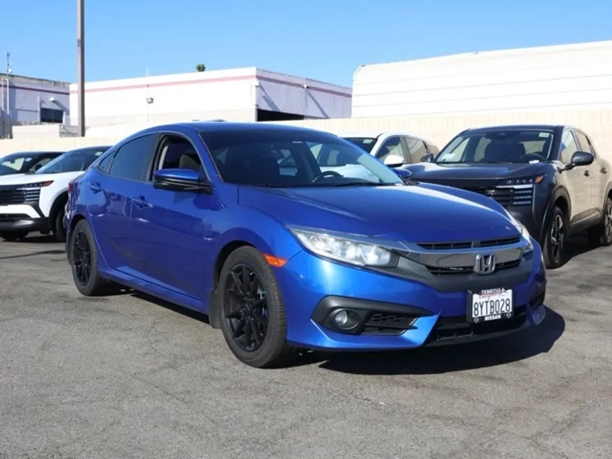 2017 Honda Civic EX-T photo 1