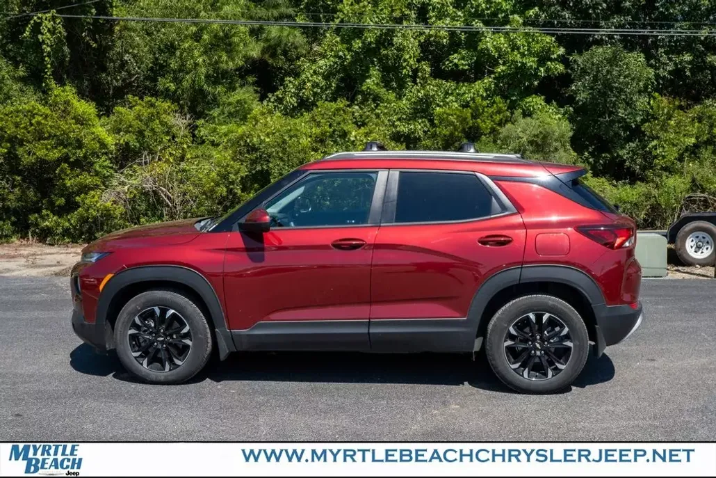 2022 Chevrolet Trailblazer LT photo 1