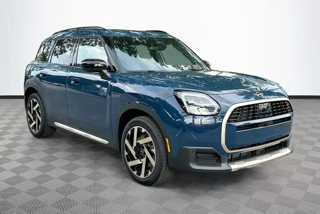 2025 Mini Countryman S ALL4 Iconic photo 1