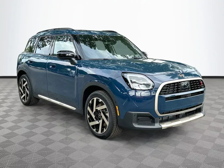 2025 Mini Countryman S ALL4 Iconic photo 1