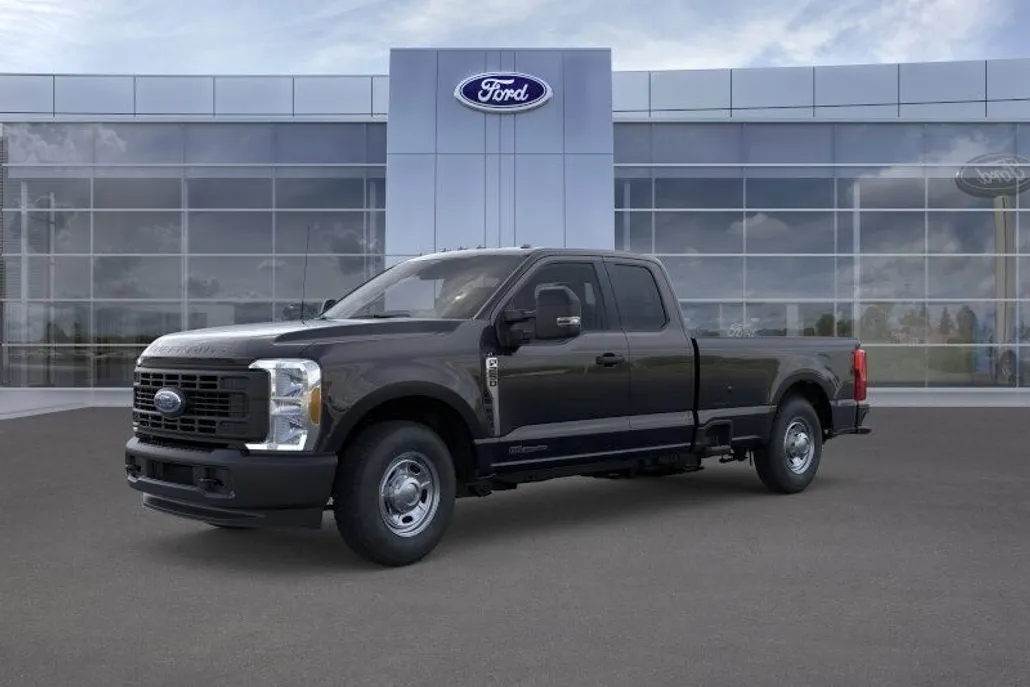 2025 Ford F-250 photo 1