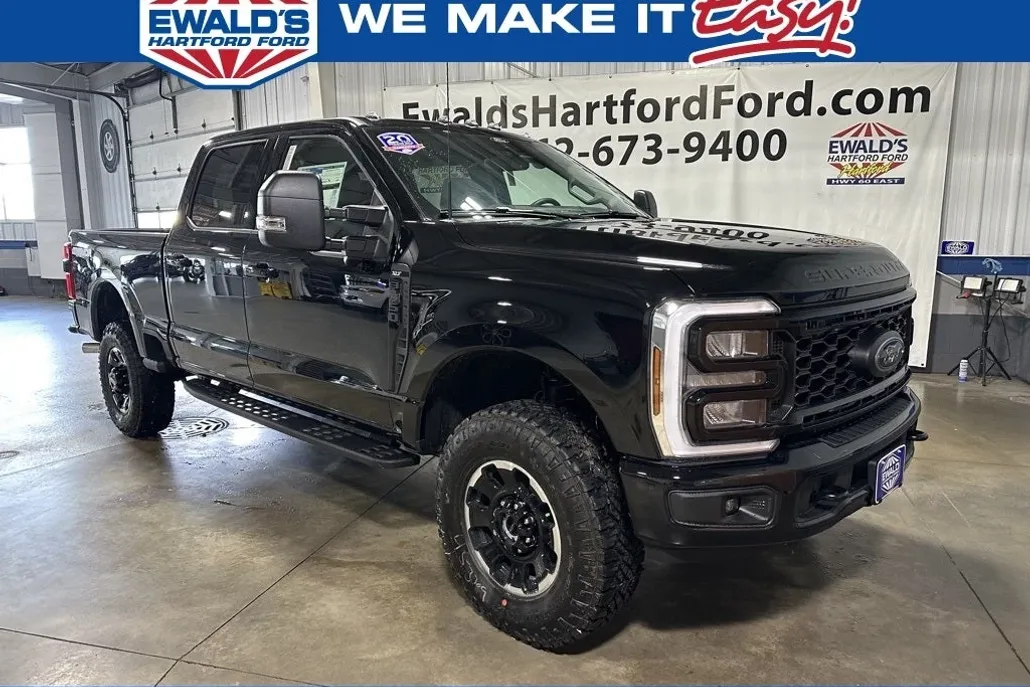 2025 Ford F-350 photo 1