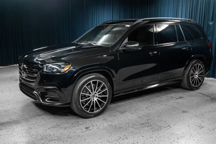 2025 Mercedes Benz GLS 450 4MATIC photo 1