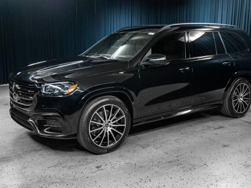 2025 Mercedes Benz GLS 450 4MATIC photo 1