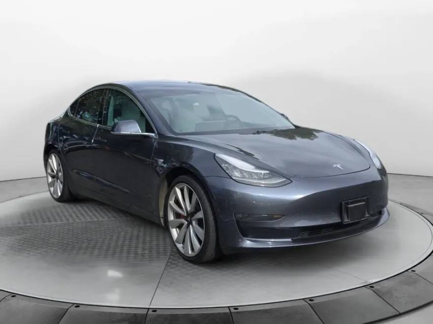 2019 Tesla Model 3 Performance photo 1