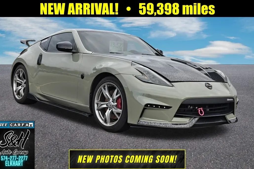 2016 Nissan 370Z Sport photo 1