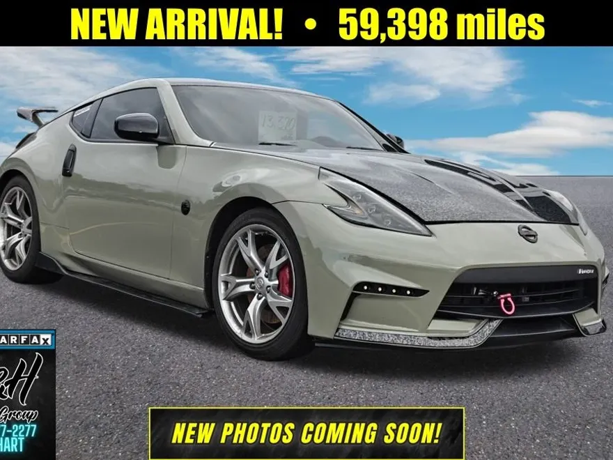 2016 Nissan 370Z Sport photo 1