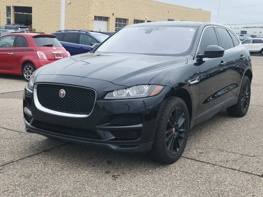 2020 Jaguar F-PACE Prestige photo 1