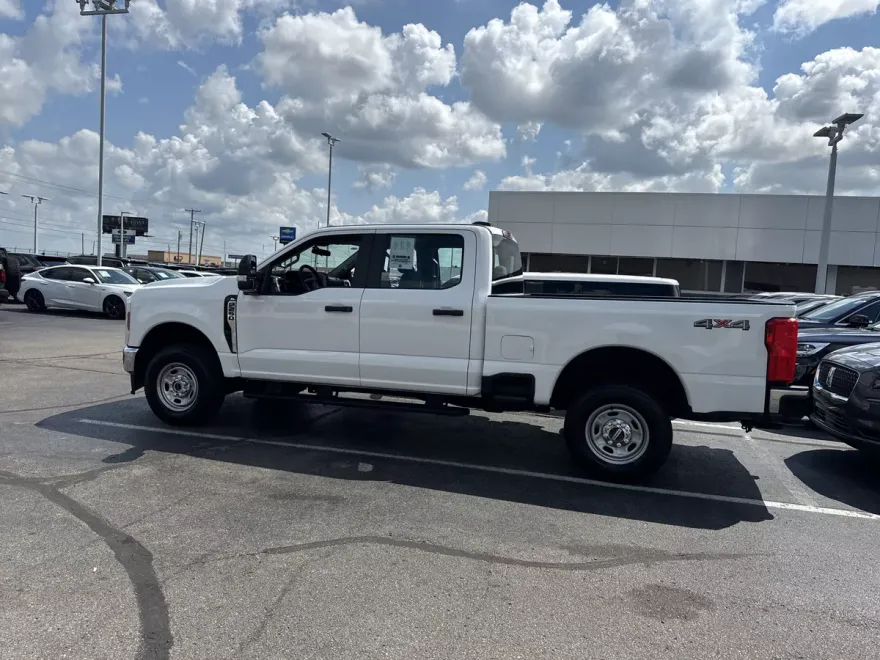 2024 Ford F-250 XL photo 1