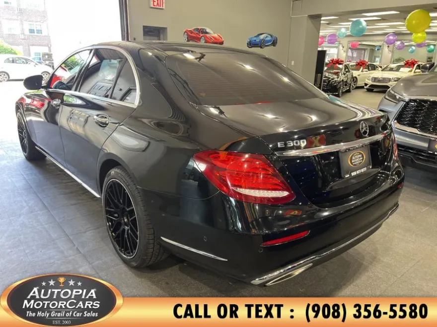 2018 Mercedes Benz E 300 4MATIC photo 1