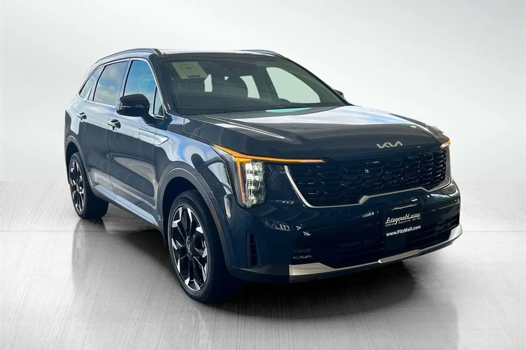 2025 Kia Sorento EX photo 1