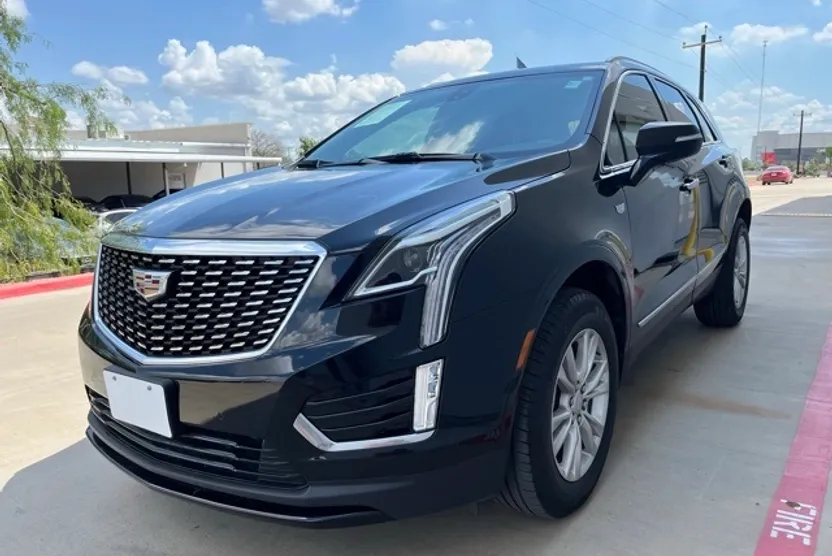 2023 Cadillac XT5 Luxury photo 1