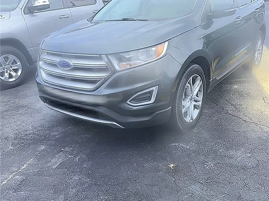 2015 Ford Edge Titanium photo 1