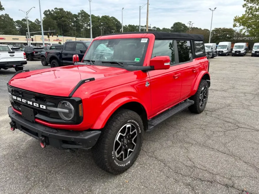 2021 Ford Bronco Outer Banks photo 1