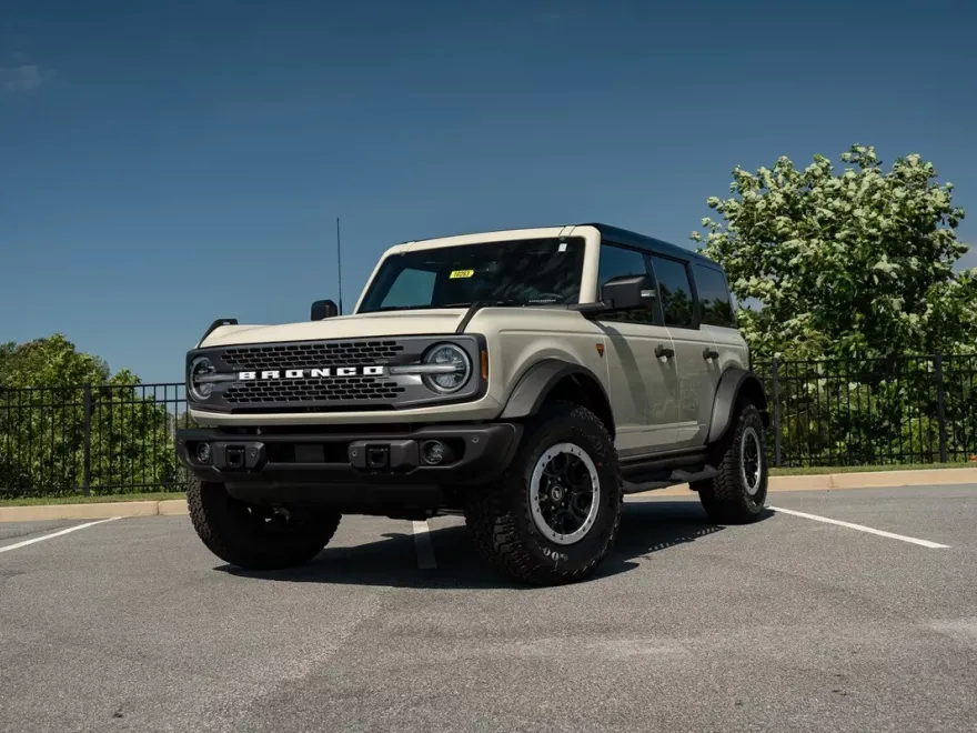 2025 Ford Bronco Badlands photo 1