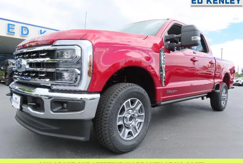 2025 Ford F-350 Lariat photo 1