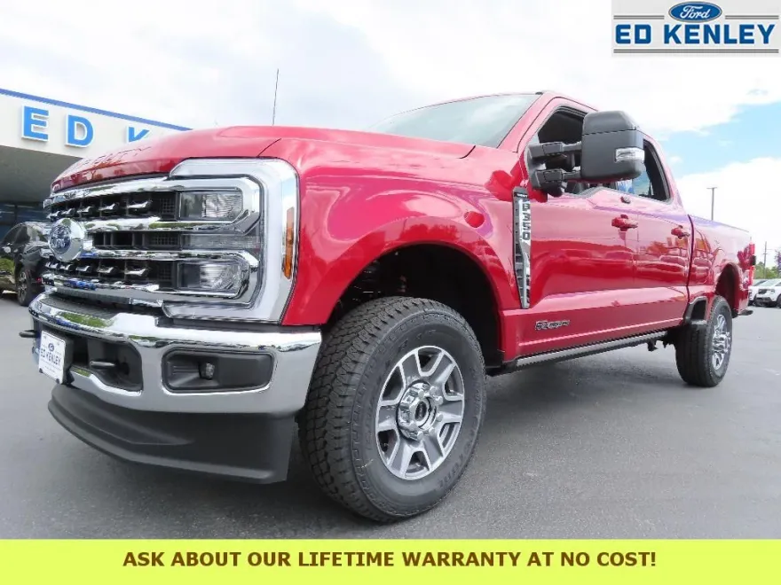 2025 Ford F-350 Lariat photo 1