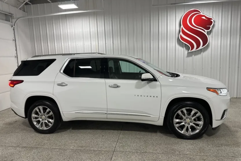 2018 Chevrolet Traverse High Country photo 1
