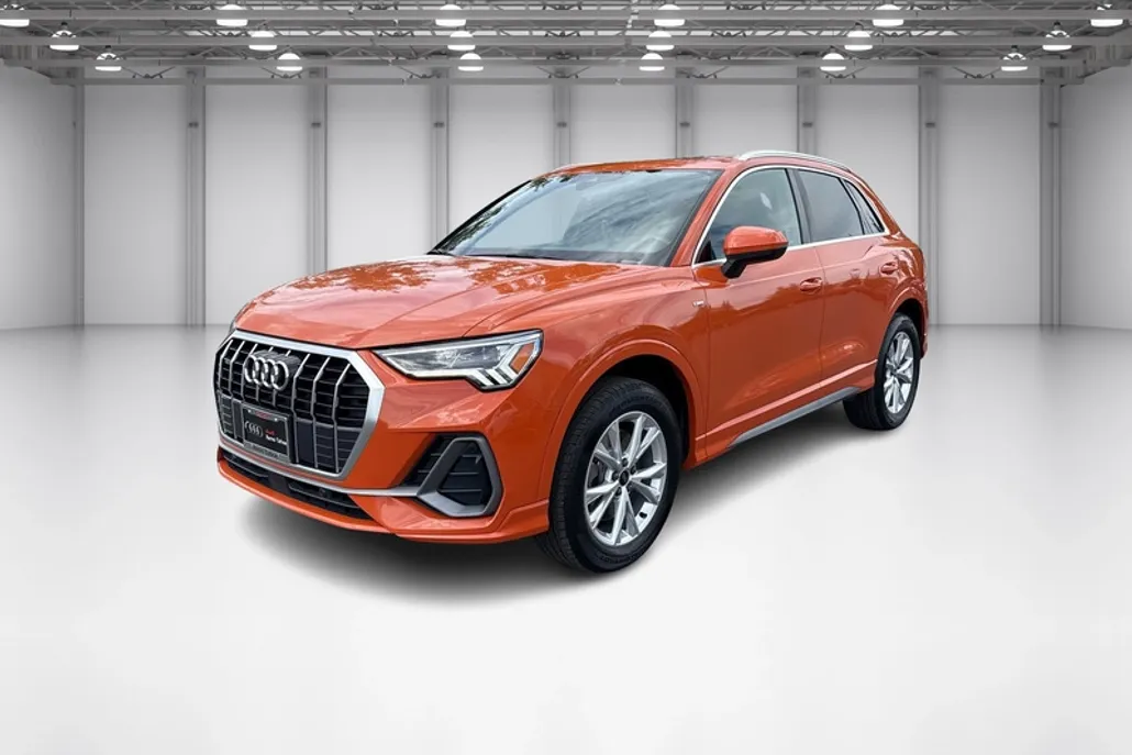2023 Audi Q3 45 TFSI S line Premium photo 1