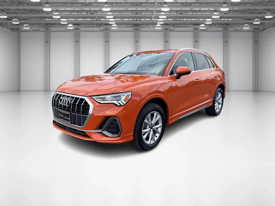 2023 Audi Q3 45 TFSI S line Premium photo 1
