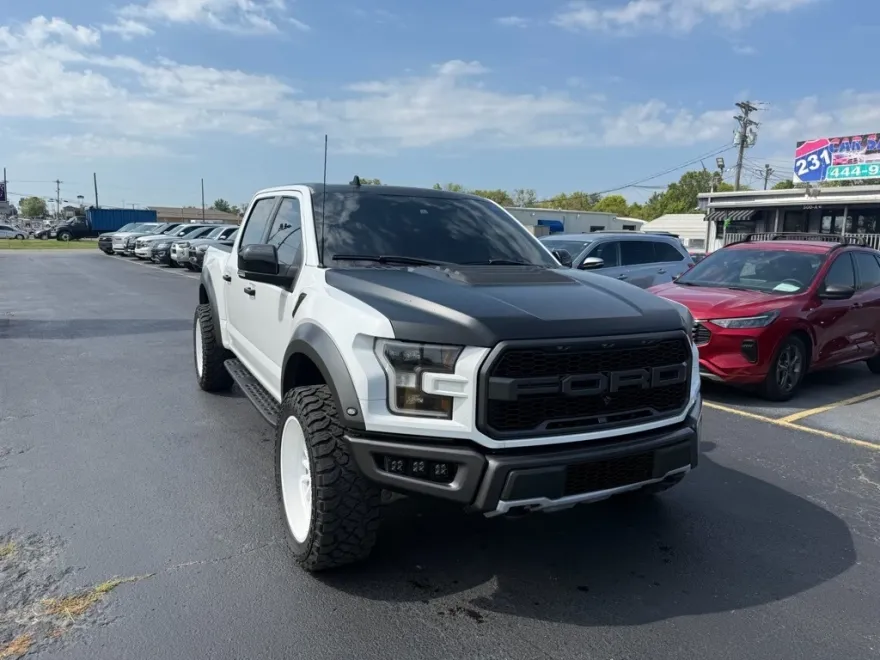 2020 Ford F-150 Raptor photo 1
