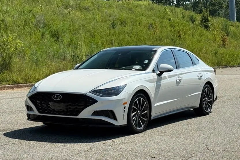 2022 Hyundai Sonata Limited photo 1