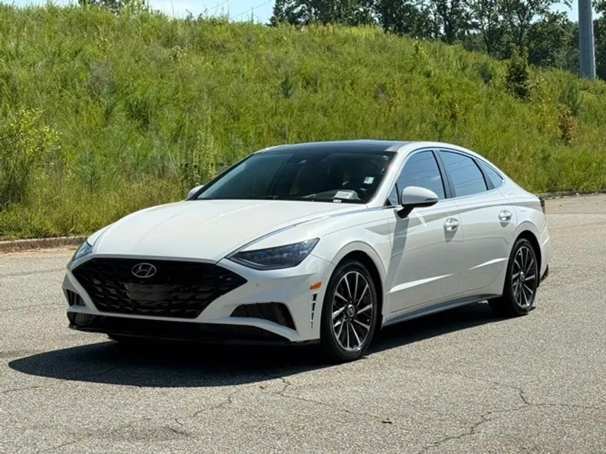 2022 Hyundai Sonata Limited photo 1