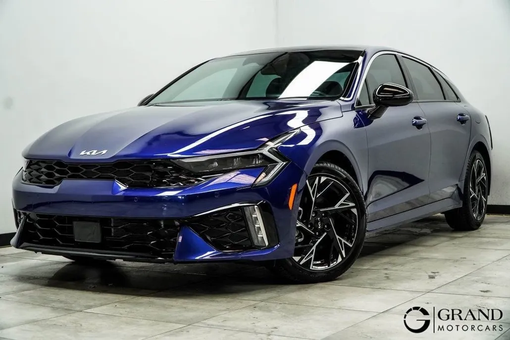 2025 Kia K5 GT-Line photo 1