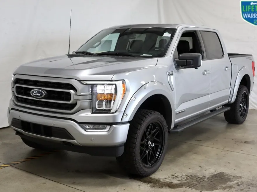 2023 Ford F-150 XLT photo 1
