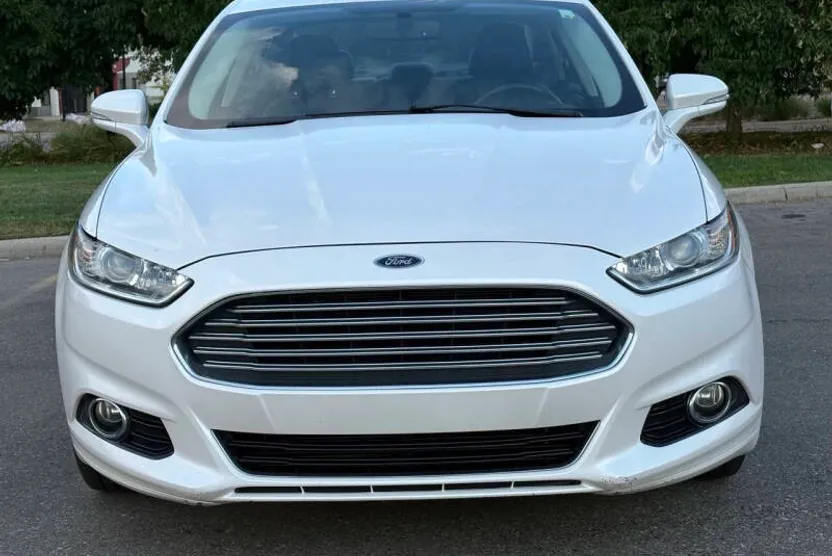 2013 Ford Fusion Titanium photo 1