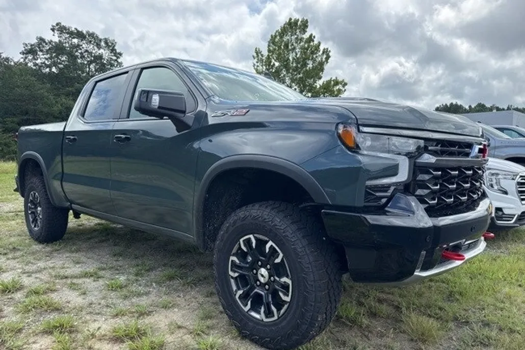2026 Chevrolet Silverado 1500 ZR2 photo 1