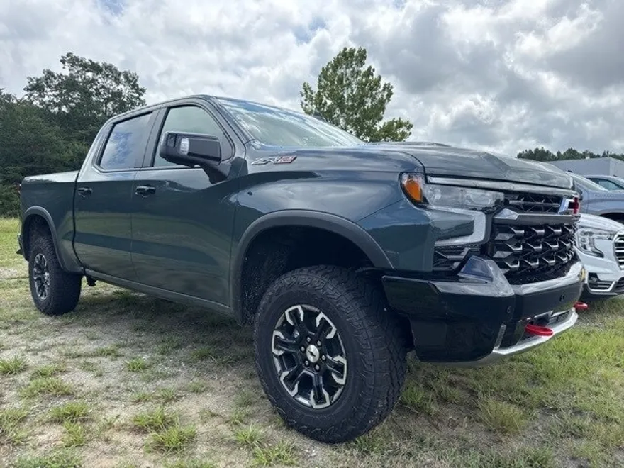 2026 Chevrolet Silverado 1500 ZR2 photo 1