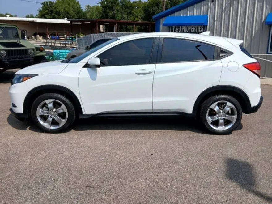 2018 Honda HR-V LX photo 1