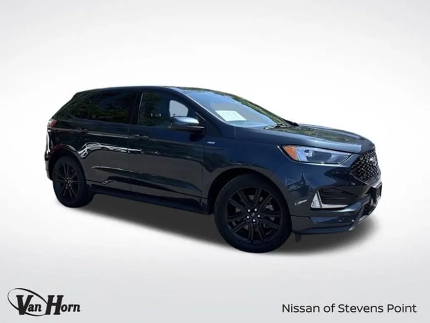 2022 Ford Edge ST photo 1