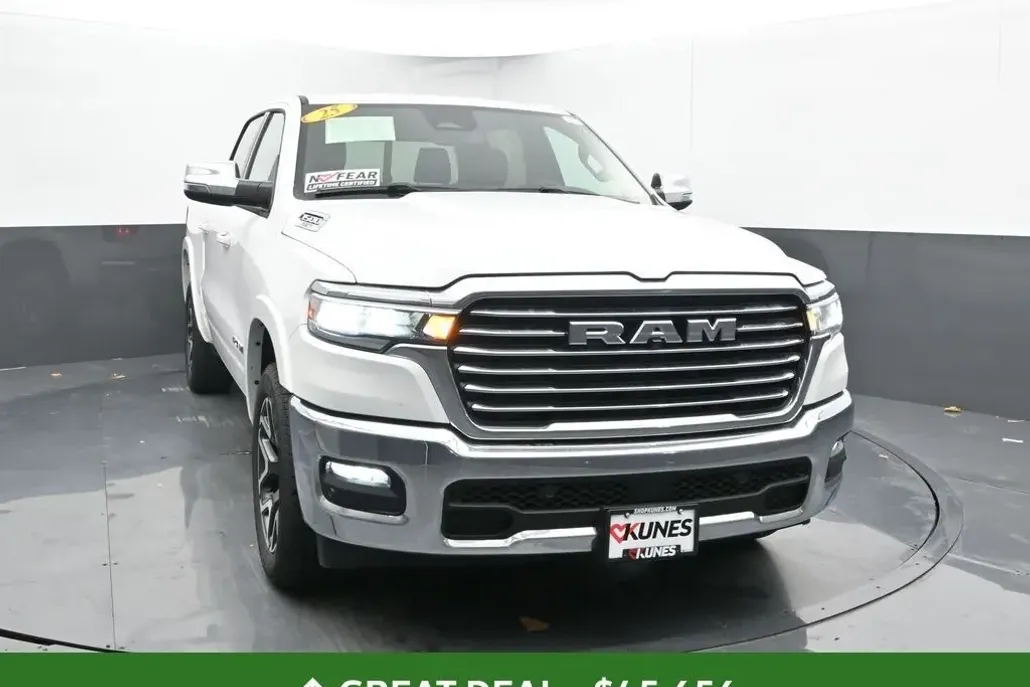 2025 Ram 1500 Laramie photo 1