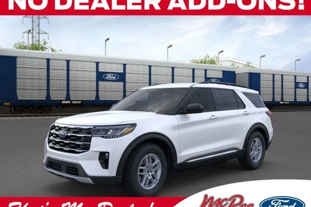 2025 Ford Explorer photo 1