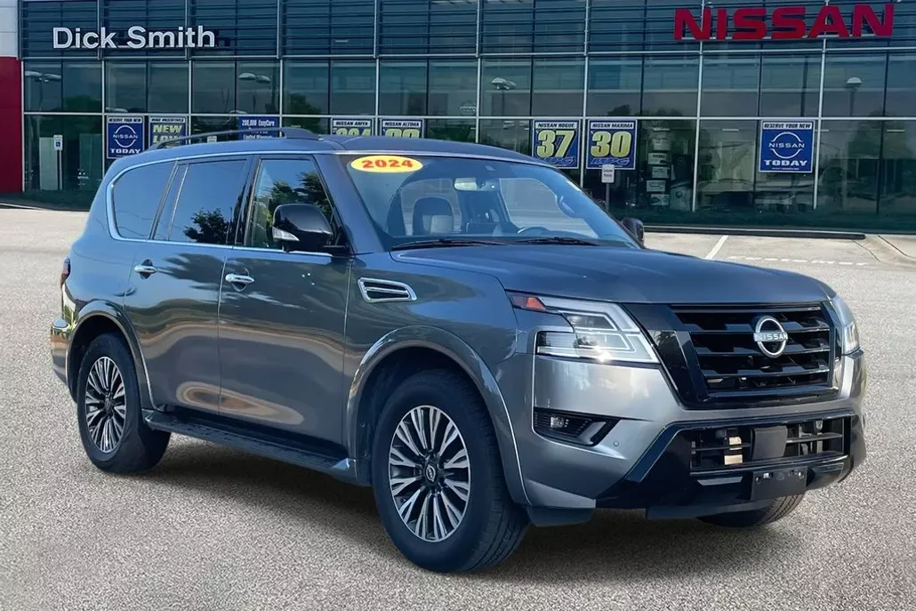 2023 Nissan Armada SL photo 1